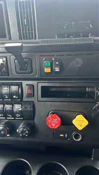 2019 International LT625 6X4 T/A SLEEPER TRUCK TR