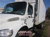 2006 Freightliner M2106 T/A BOX TRUCK W/100 PSIG