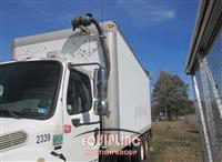 2006 Freightliner M2106 T/A BOX TRUCK W/100 PSIG