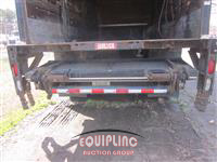 2006 Freightliner M2106 T/A BOX TRUCK W/100 PSIG