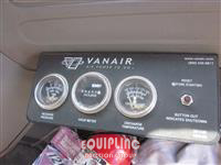 2006 Freightliner M2106 T/A BOX TRUCK W/100 PSIG