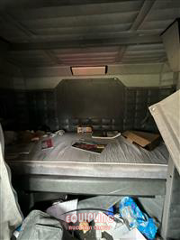 2004 Peterbilt 379 6X4 T/A SLEEPER TRUCK TRAC