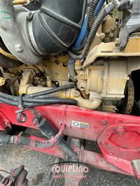 2004 Peterbilt 379 6X4 T/A SLEEPER TRUCK TRAC