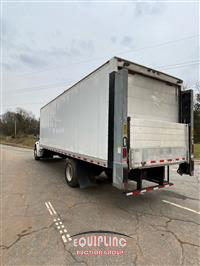 2019 Freightliner M2 4X2 S/A 26FT NON CDL BOX TR