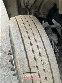 2019 Freightliner M2 4X2 S/A 26FT NON CDL BOX TR