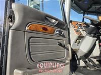 2007 Peterbilt 379 6X4 TRI/A DAY CAB TRUCK TR