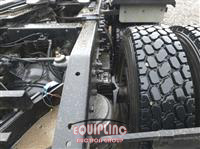 2007 Peterbilt 379 6X4 TRI/A DAY CAB TRUCK TR