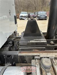 2017 Kenworth T880 TRI/A DUMP TRUCK 