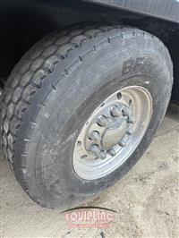 2017 Kenworth T880 TRI/A DUMP TRUCK 