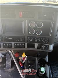 2017 Kenworth T880 TRI/A DUMP TRUCK 