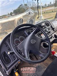 2020 Freightliner M2 106 4X2 S/A 26FT TARP SIDE 