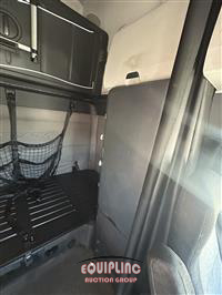 2019 Freightliner CASCADIA 6X4 T/A SLEEPER TRUCK