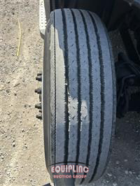 2019 Freightliner CASCADIA 6X4 T/A SLEEPER TRUCK