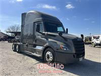 2019 Freightliner CASCADIA 6X4 T/A SLEEPER TRUCK