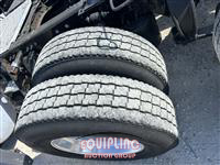 2019 Freightliner CASCADIA 6X4 T/A SLEEPER TRUCK