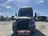 2019 Freightliner CASCADIA 6X4 T/A SLEEPER TRUCK