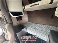 2016 VOLVO TRUCK VNL