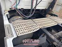 2016 VOLVO TRUCK VNL