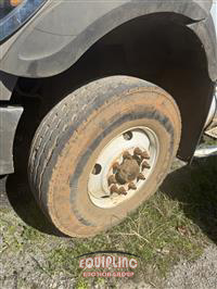 2008 International 7600 6X4 T/A ROLL OFF TRUCK