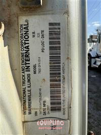 2008 International 7600 6X4 T/A ROLL OFF TRUCK