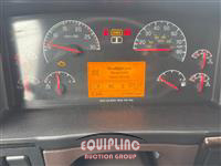 2015 VOLVO TRUCK VNL