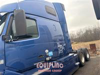 2015 VOLVO TRUCK VNL