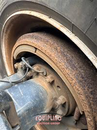 2015 VOLVO TRUCK VNL