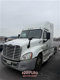 2015 Freightliner CASCADIA 125 6X4 T/A SLEEPER T