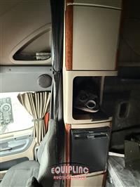 2017 Freightliner CASCADIA 125 6X4 T/A SLEEPER T