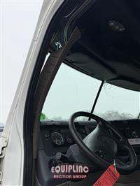 2017 Freightliner CASCADIA 125 6X4 T/A SLEEPER T