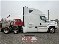 2017 Freightliner CASCADIA 125 6X4 T/A SLEEPER T