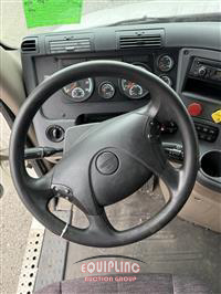 2017 Freightliner CASCADIA 125 6X4 T/A SLEEPER T