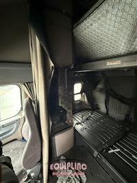 2018 Freightliner CASCADIA 125 6X4 T/A SLEEPER T