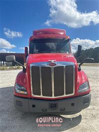 2017 Peterbilt 579 6X4 T/A MID ROOF TRUCK TRA