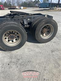 2017 Peterbilt 579 6X4 T/A MID ROOF TRUCK TRA