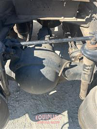 2017 Peterbilt 579 6X4 T/A MID ROOF TRUCK TRA