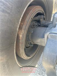 2017 Peterbilt 579 6X4 T/A MID ROOF TRUCK TRA