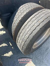 2017 Peterbilt 579 6X4 T/A MID ROOF TRUCK TRA