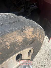 2017 Peterbilt 579 6X4 T/A MID ROOF TRUCK TRA