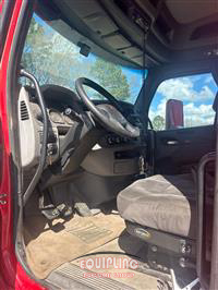 2017 Peterbilt 579 6X4 T/A MID ROOF TRUCK TRA