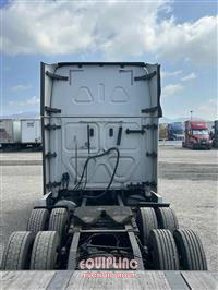 2019 Freightliner CASCADIA 6X4 T/A SLEEPER TRUCK