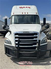 2019 Freightliner CASCADIA 6X4 T/A SLEEPER TRUCK