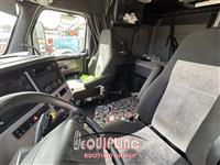 2019 Freightliner CASCADIA 6X4 T/A SLEEPER TRUCK