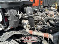 2019 Freightliner CASCADIA 6X4 T/A SLEEPER TRUCK