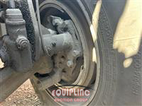 2019 Freightliner CASCADIA 6X4 T/A SLEEPER TRUCK