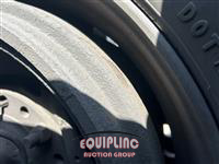 2019 Freightliner CASCADIA 6X4 T/A SLEEPER TRUCK