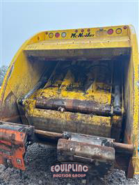 2007 International 7600 6X4 T/A GARBAGE TRUCK