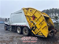 2007 International 7600 6X4 T/A GARBAGE TRUCK