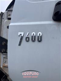 2007 International 7600 6X4 T/A GARBAGE TRUCK