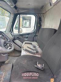 2012 Freightliner M2112 S/A GARBAGE TRUCK